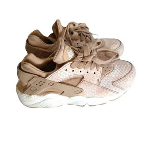 Nike Air Womens Huarache Run Linen Sneaker 7.5